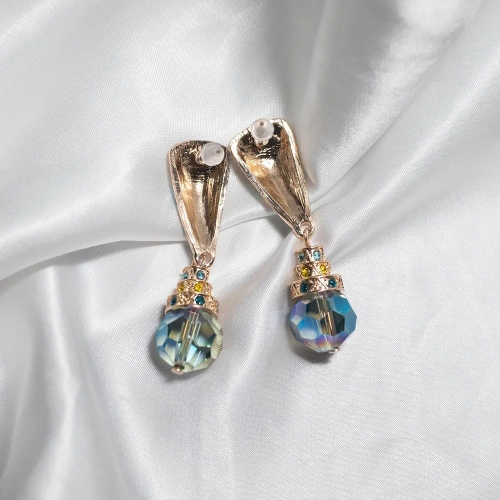 ✨Betsey Johnson Lorel Blue Rhinestone Earrings - Picture 4 of 6
